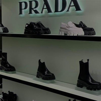 Kabelkový obchod v showroomu