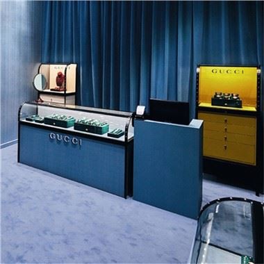 Gucci Shop Stand